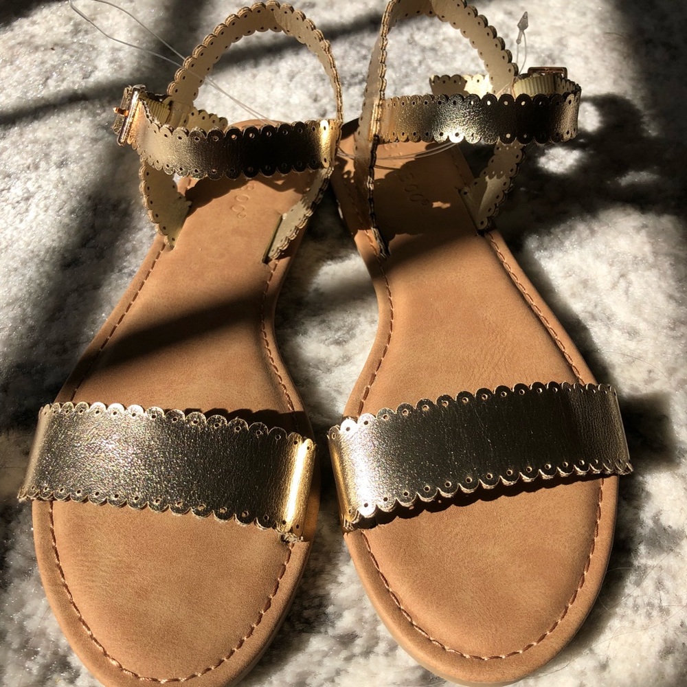 Gold strappy sandals - Picture 5 of 5